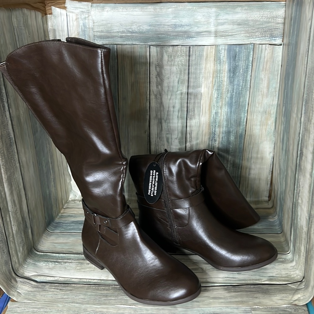 Women boots brown style and co
